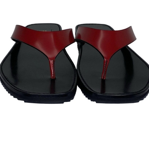 Jude Women’s Vermelho Red Flat Sandals – Size 7.5 – Thong Brushed Leather